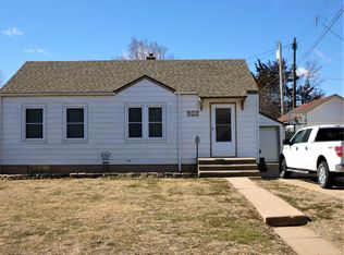 309 N Center St, Hoisington, KS 67544
