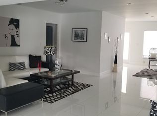 21440 NE 23rd Ave, Miami, FL 33180