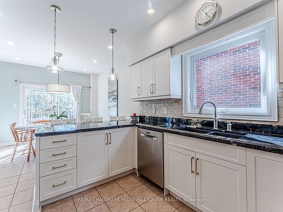 4th image of 2070 Osbond Rd