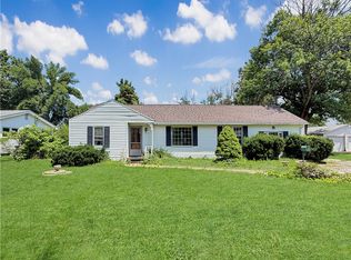 3114 Lakeland Rd, Decatur, IL 62521