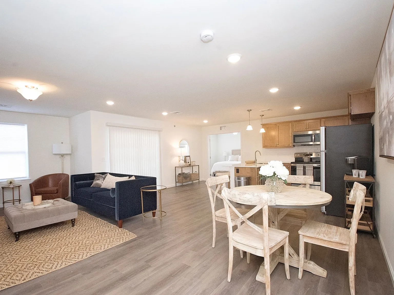 Apartments On Main — Photo 1
