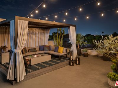 6687 W Daychar Dr, Los Angeles, CA, 90028