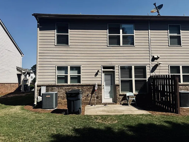 2214 Spicy Pine Ln — Photo 19