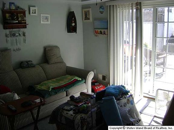 5th image of 2 Garden St #B