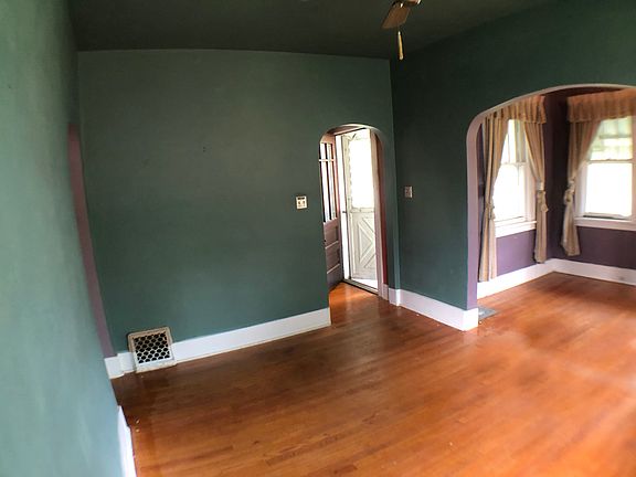 3rd image of 205 N Warwick Ave