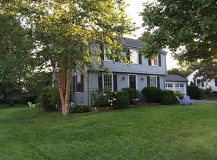 9 Avon Rd, Falmouth, ME 04105
