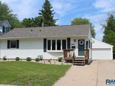 3108 E 15th St, Sioux Falls, SD, 57103