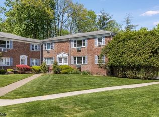43 Conforti Ave APT 84, West Orange, NJ 07052
