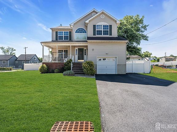4th image of 34 Biondi Ave