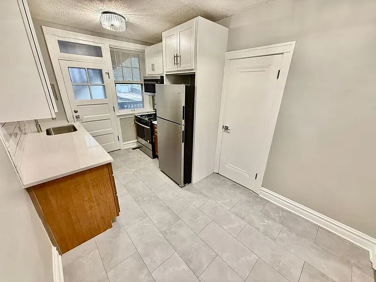 1240-72 Hawthorne Pl #1256-C — Photo 5