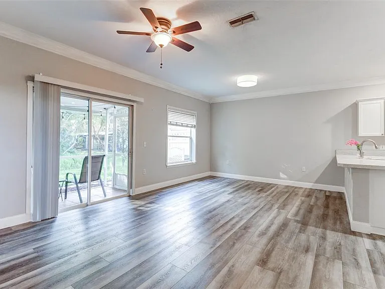 16305 Fairford Palms Ct — Photo 5