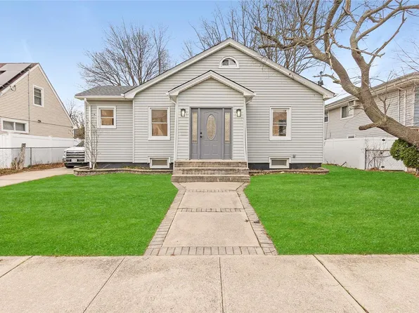 67 E Marshall Street, Hempstead, NY 11550