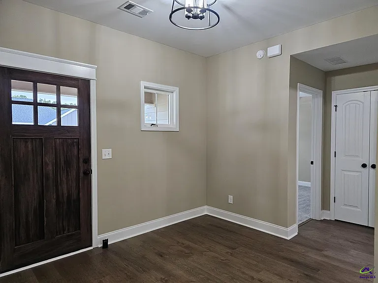 107 Nash Ct — Photo 4
