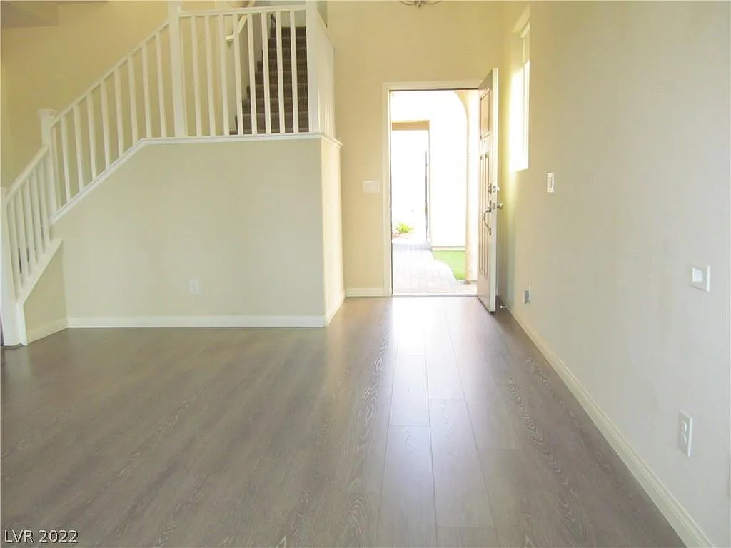 109 Elm Reed Ave — Photo 4