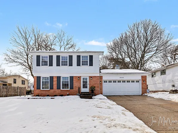 1642 Timberlane Ln NE, Grand Rapids, MI 49505