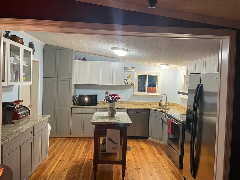 160 Breckenridge Ln — Photo 4