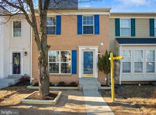 9422 Robin Lee Ct, Manassas Park, VA 20111