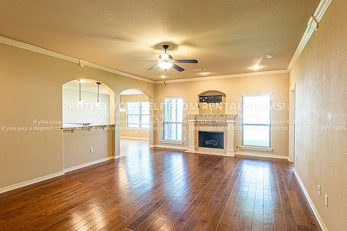 2609 N Brush Creek Dr — Photo 2