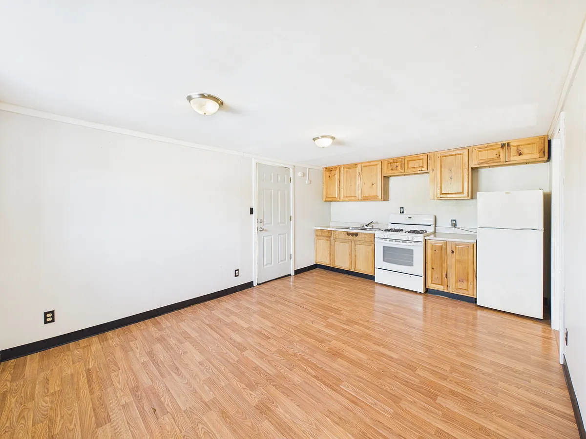 Building Photo - 172 North St #7