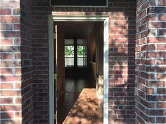 4th image of 8223 Soledad Dr