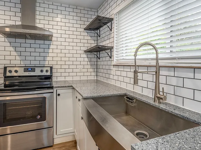 Kingston Green Millville Apartments — Photo 23