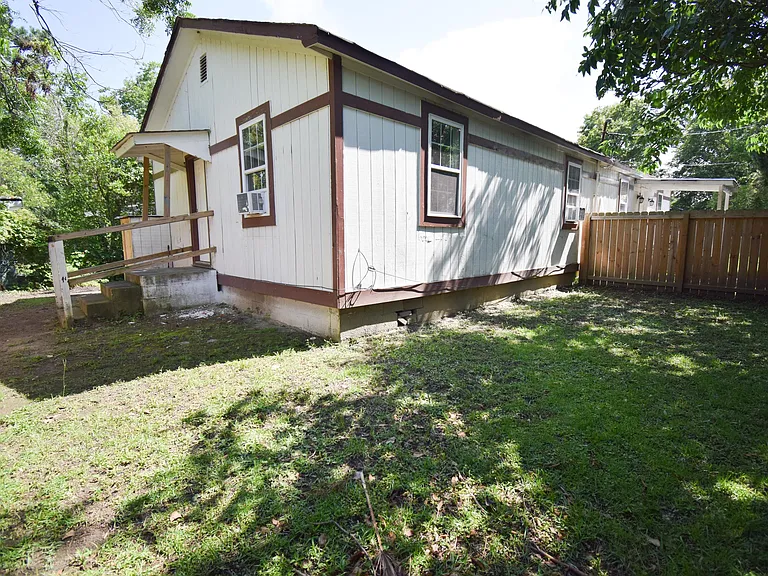 2716 Sunrise St #2 — Photo 17