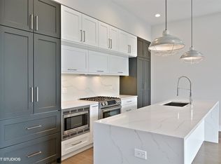 2916 W Shakespeare Ave #1S, Chicago, IL 60647