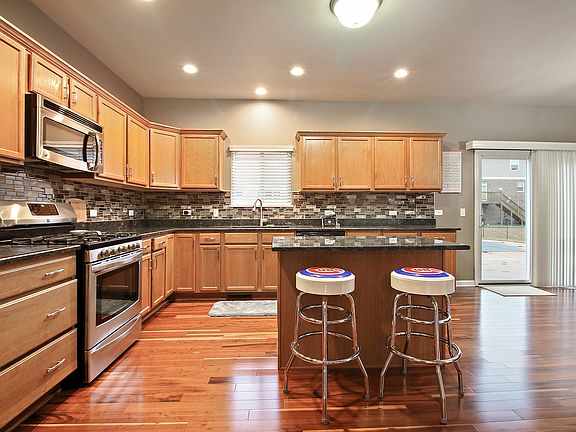 3rd image of 2189 Scotsglen Dr