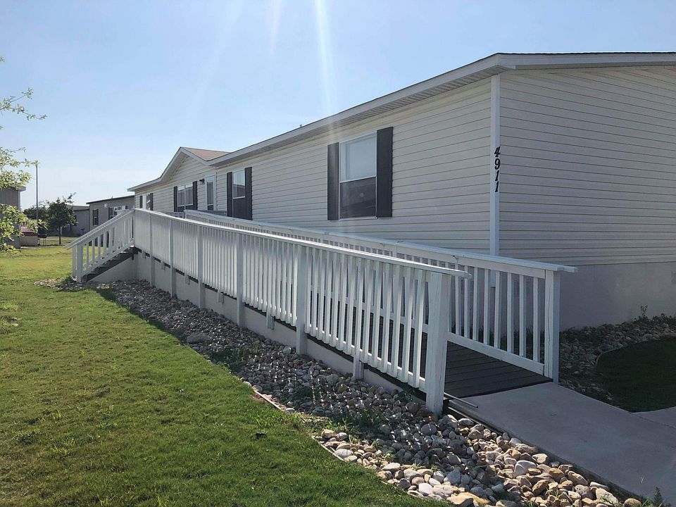 2nd image of 4911 Woodlake Point
