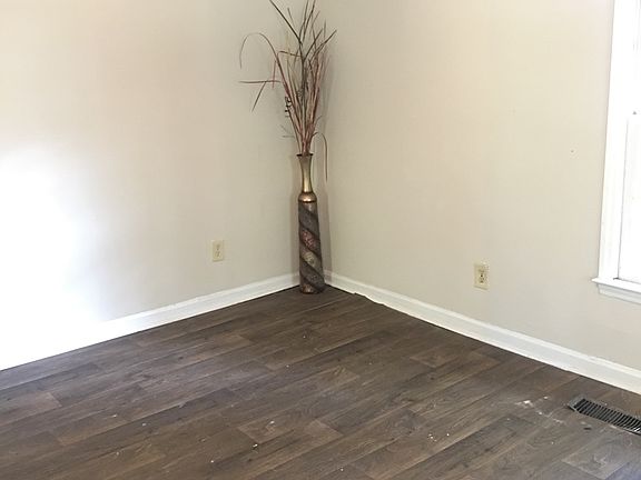 5th image of 414 N Vance St