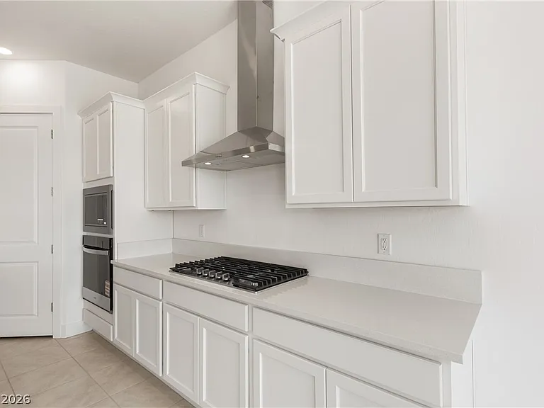 90 Crimson Stone Ct — Photo 11