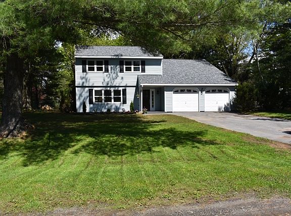 2nd image of 4 Applewood Dr