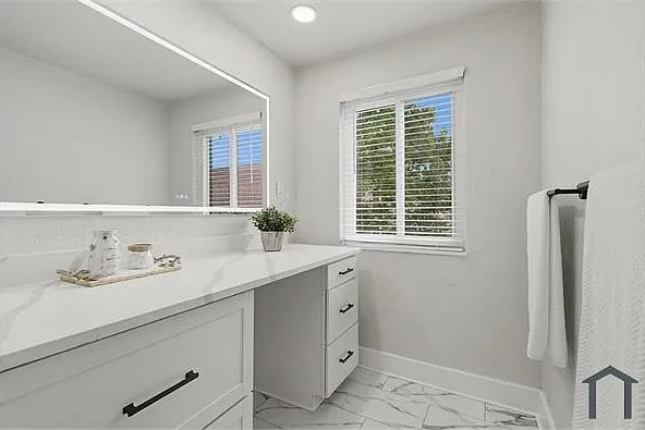 146 S 17th St — Photo 3