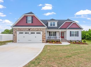 65 Tarheel Landing Dr, Benson, NC 27504