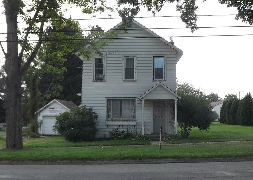 1st image of 207 N Forest St