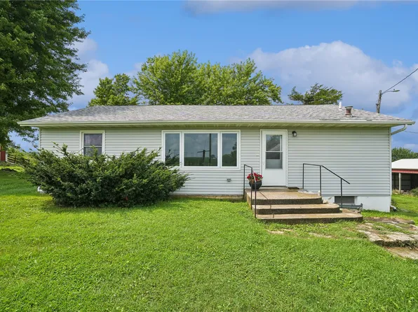 1506 Horn Rd, Mount Vernon, IA 52314