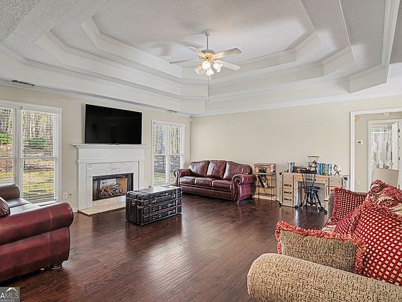 2nd image of 570 Morgan Ct