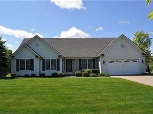 719 Sawmill Dr, Avon Lake, OH 44012