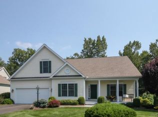 5 Carriage House Ln, Brookfield, CT 06804