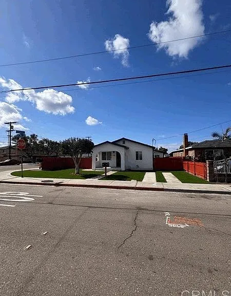 1198 Del Mar Ave — Photo 1