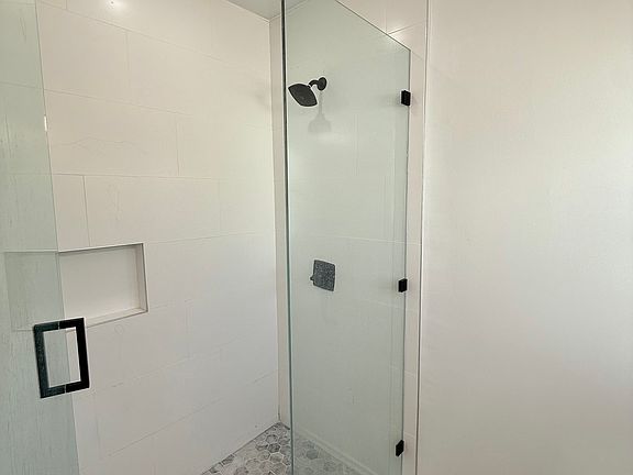 4th image of 10370 Bellwood Ave #10370