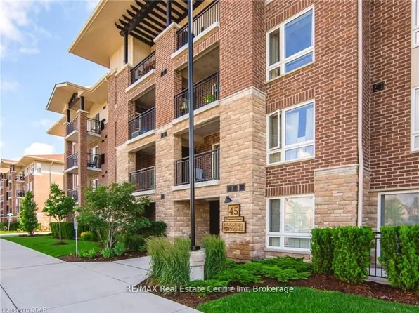 45 Kingsbury Sq, Guelph, ON