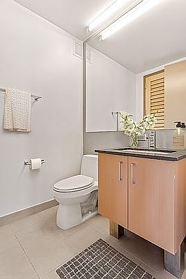 4th image of 8 Spruce St APT 41E