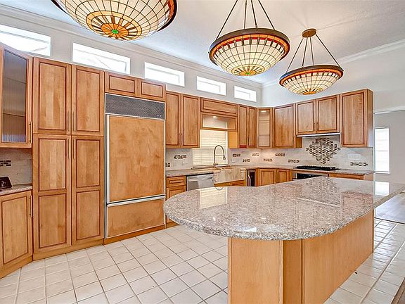 4th image of 5511 Dumfries Dr