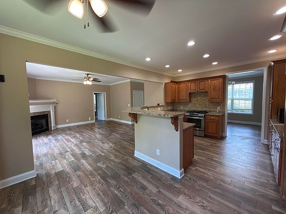 4th image of 2530 Wessex Ln