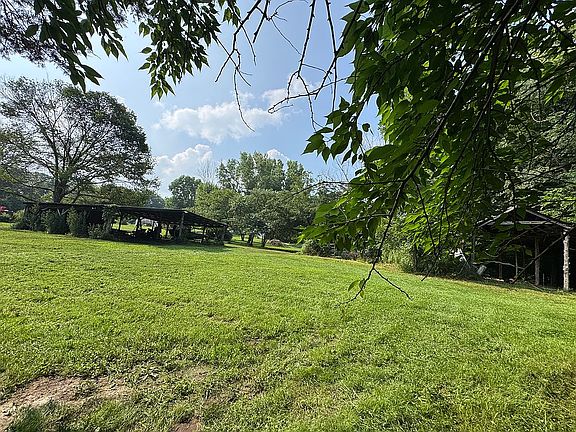 5th image of 100 Rolling Hills Dr