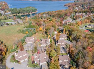 178 Winding Trail Ln #5B, Oakland, MD 21550