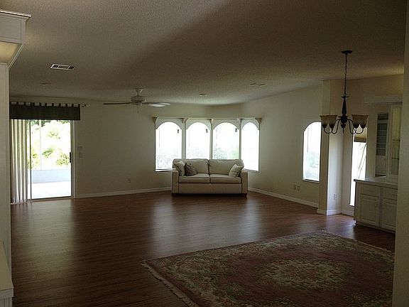 3rd image of 4924 Los Altos Cir
