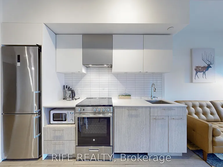 251 Jarvis St #830 — Photo 18
