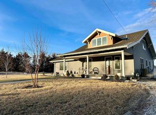 956 S 11th St, Albion, NE 68620